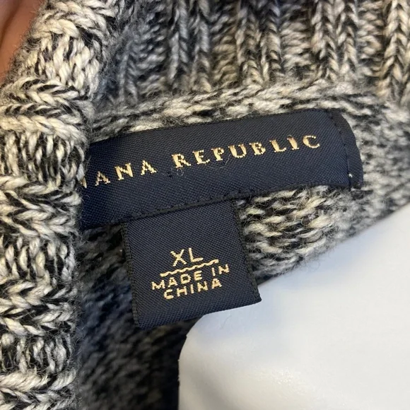 Men's merino wool Banana Republic cardigan - Picture 3 of 4